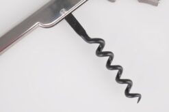 Ventrehånds tjenerkniv/sommerlier hvor der zoomet ind på proptrækkeren