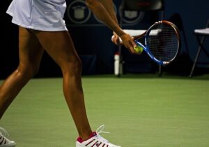 venstrehaandet-tennisspiller