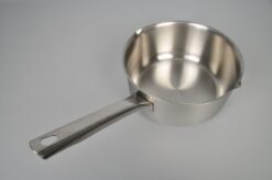 Venstrehånds kasserolle i rustfri stål som kan bruges til induktion