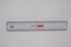 venstrehåndslineal til venstrehåndede